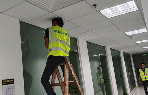 東莞廠房玻璃隔斷(墻)裝修施工